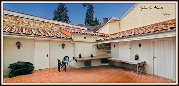 Maison à vendre 150 m² 7 pièces, 4chambres , cour, appartement