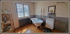 House for sale 5 rooms SENNECE LES MACON (71) enclosed land 1600 m² swimming pool