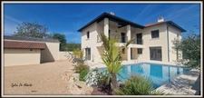 Property for sale in FEILLENS (01), near Mâcon, 6 rooms, 207m², heated swimming pool, double garage, 5 bedrooms, 2 suites, not in a housing development