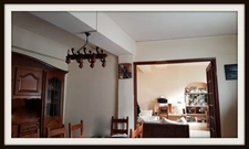 Maison de village 165 m² avec locaux commerciaux à vendre BAGE LE CHATEL (01) cour et appartement