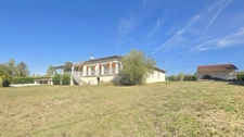 Maison familiale avec vue au LEDAT (47)