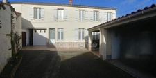 Maison en pierres à vendre 6 pièces NALLIERS (85)