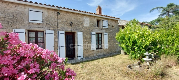 Maison à vendre 5 pièces NALLIERS (85)