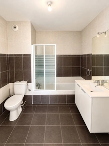 Appartement à vendre 2 pièces CARROS LES PLANS