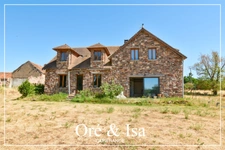 Exceptional 9-room house for sale in SAINT VITTE (18)