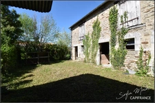Cher department (18), for sale - house, barn and garden - 6 rooms, 110 m2
