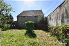 Cher department (18), for sale - house, barn and garden - 6 rooms, 110 m2