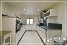 Maison familiale rénovée – 3 chambres – Chambre indépendante – Garage – Jardin – Vue campagne- AINAY LE VIEIL (18)