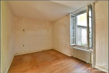 Maison à vendre 8 pièces +  grange PREVERANGES (18)
