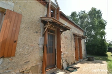 Charmante maison berrichonne avec grand terrain REIGNY (18)