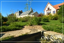 Maison de plain-pied type loft avec jardin paysagé, garage et fort potentiel – Culan