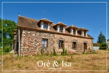 Exceptional 9-room house for sale in SAINT VITTE (18)