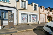 Investissement locatif ou implantation professionnelle : une opportunité à saisir ! à vendre CULAN (18)