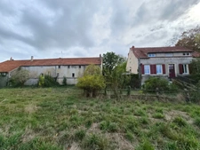8-room bourgeois house in MAISONNAIS (18)