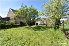 Dpt Cher (18), à vendre - maison, grange et jardin - 6 pièces 110 m2