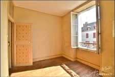 Maison à vendre 8 pièces +  grange PREVERANGES (18)