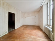 Maison à vendre 8 pièces +  grange PREVERANGES (18)