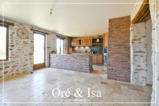 Exceptional 9-room house for sale in SAINT VITTE (18)
