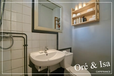 Maison de plain-pied type loft avec jardin paysagé, garage et fort potentiel – Culan