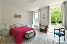 8-room bourgeois house in MAISONNAIS (18)