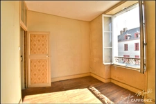Maison à vendre 8 pièces +  grange PREVERANGES (18)