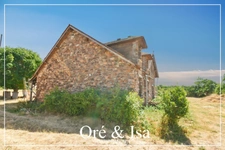 Exceptional 9-room house for sale in SAINT VITTE (18)