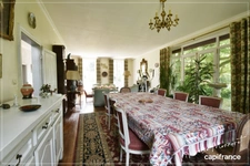 8-room bourgeois house in MAISONNAIS (18)