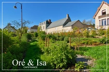 Maison de plain-pied type loft avec jardin paysagé, garage et fort potentiel – Culan