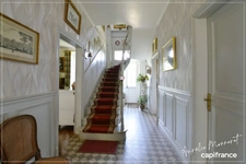 8-room bourgeois house in MAISONNAIS (18)