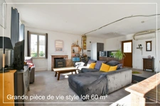 Maison de plain-pied type loft avec jardin paysagé, garage et fort potentiel – Culan