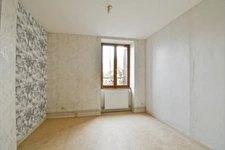 Immeuble à vendre HURIEL (03) Grande maison avec deux logements