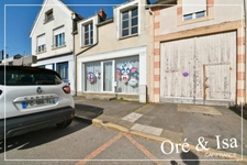 Investissement locatif ou implantation professionnelle : une opportunité à saisir ! à vendre CULAN (18)