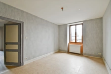 Immeuble à vendre HURIEL (03) Grande maison avec deux logements