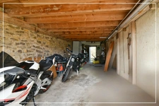 Maison familiale rénovée – 3 chambres – Chambre indépendante – Garage – Jardin – Vue campagne- AINAY LE VIEIL (18)