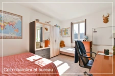 Maison de plain-pied type loft avec jardin paysagé, garage et fort potentiel – Culan