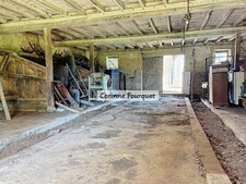 Maison Gasconne et plusieurs dépendances, vue Pyrénées, 