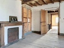 Maison Gasconne et plusieurs dépendances, vue Pyrénées, 