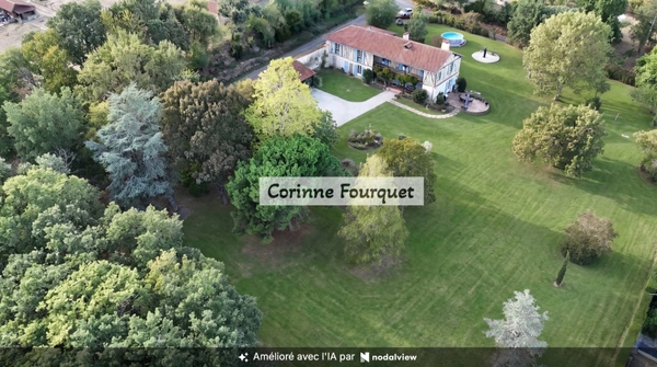 Demeure de caractère datant de 1650 – 7 000 m² de parc 