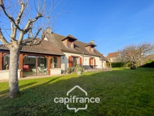 Superbe maison familiale de 175 m² sur terrain arboré de 991 m² !