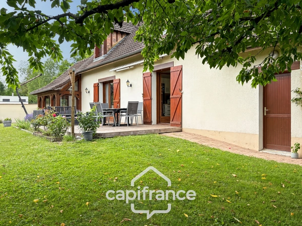 Superbe maison familiale de 175 m² sur terrain arboré de 1209m² !