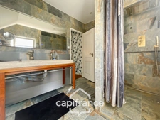Maison contemporaine lumineuse de 160 m² avec piscine et fort potentiel 