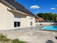 Maison contemporaine lumineuse de 160 m² avec piscine et fort potentiel 