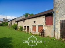 Ensemble immobilier à rénover 
