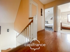 Superbe maison familiale de 175 m² sur terrain arboré de 1209m² !