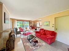 Prestigious House – Montagne-Sainte-Anne, Dijon