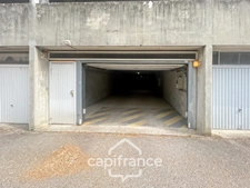 Dijon – Garage fermé de 13 m² dans résidence sécurisée, proche gare