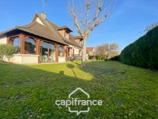 Superbe maison familiale de 175 m² sur terrain arboré de 991 m² !