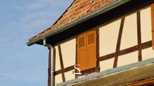 Maison alsacienne à rénover, 120 m² + dépendances, beau potentiel à OHLUNGEN
