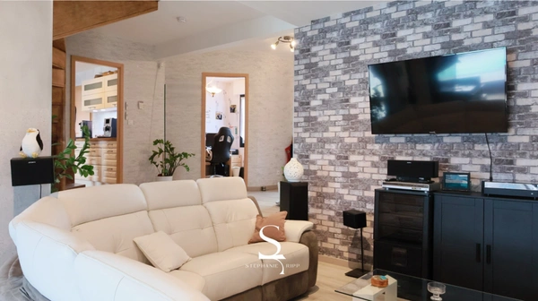 HOERDT - Maison avec piscine et véranda, à proximité de Strasbourg - À VENDRE