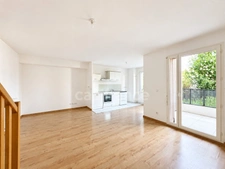 Three-bedroom duplex apartment with terrace in the heart of the Bassins à flot - Bordeaux (33)